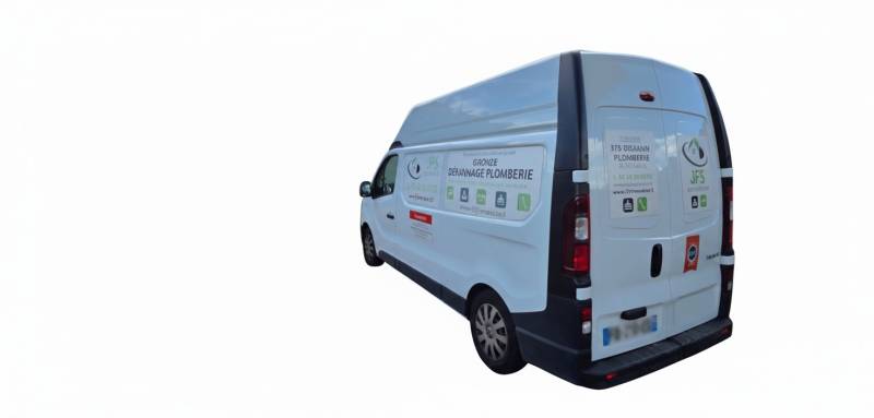 Plombier bordeaux : Frédéric Jaminet gérant de JFS Dépann' Plombier Bordeaux est un plombier reconnu et apprécié à Bordeaux